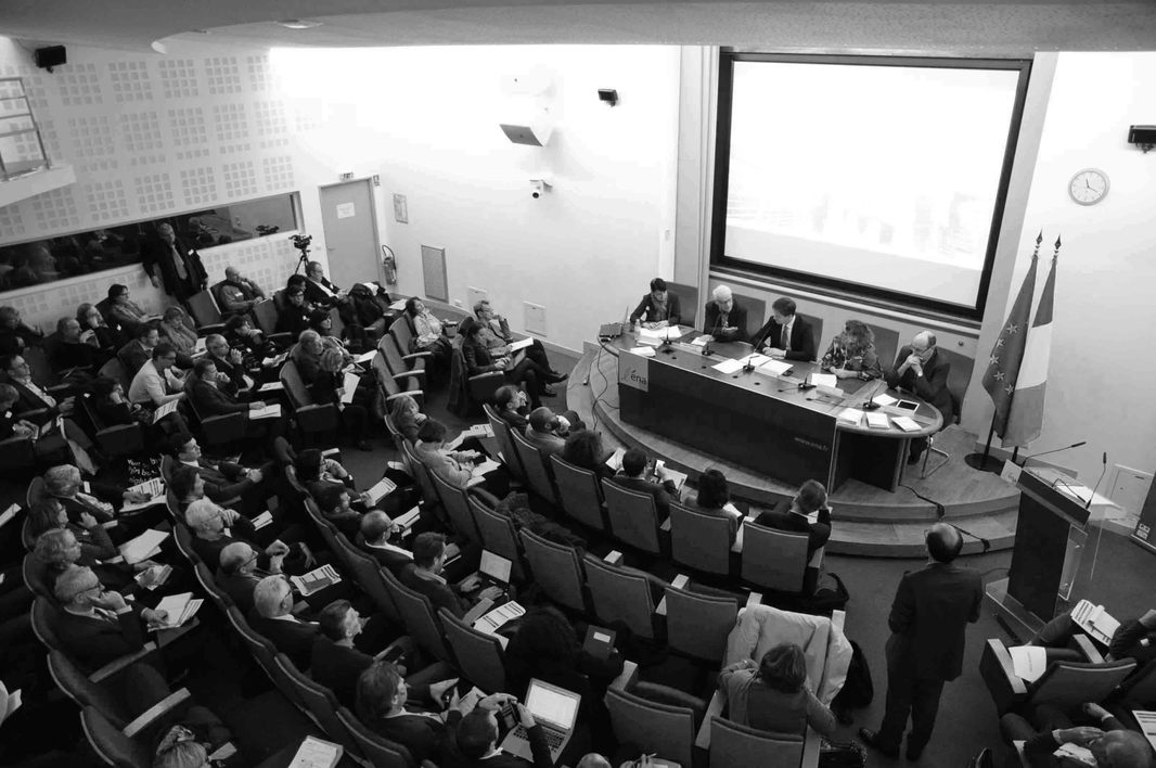 apps-iphone-mobile-phonejpg copy (3)