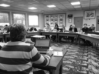 apps-iphone-mobile-phonejpg copy (1)